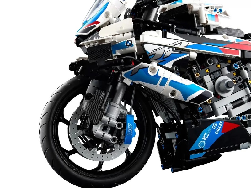 Конструктор LEGO Technic 42130 BMW M 1000 RR